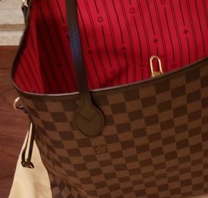 LOUIS VUITTON TOTE